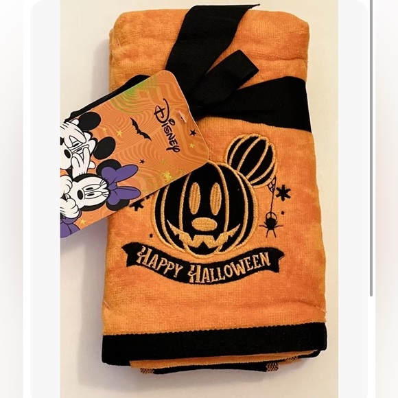 Mickey Mouse Halloween hand towels - Picture 3 of 3